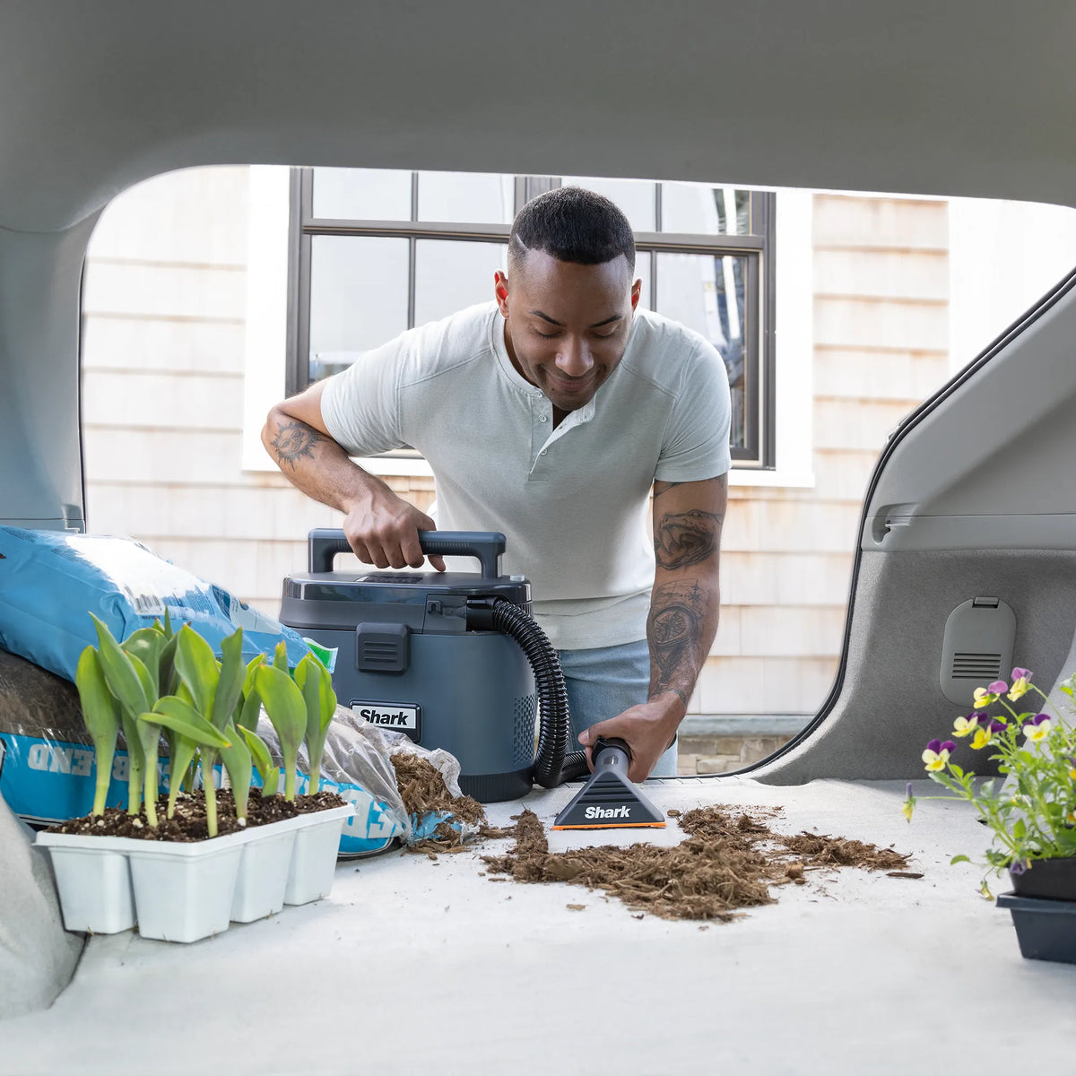 Shark MessMaster Portable Wet/Dry Vacuum